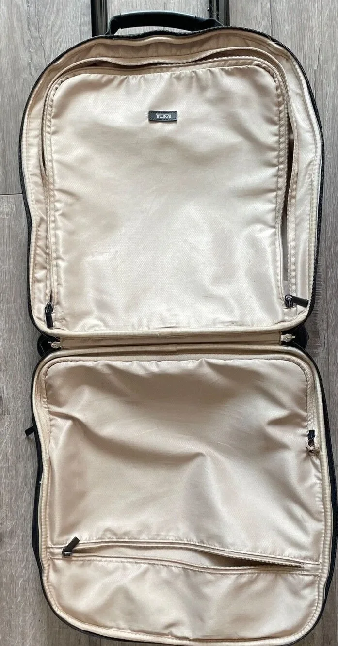 TUMI Voyageur collection 4-wheel carry-on Laptop Travel Bag Silver Hardware